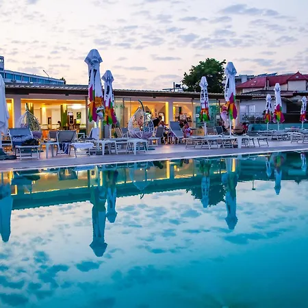 Hotel Carmen Azzuro Venus