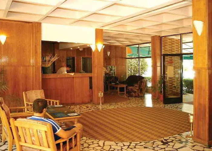 Carmen Azzuro Vénus