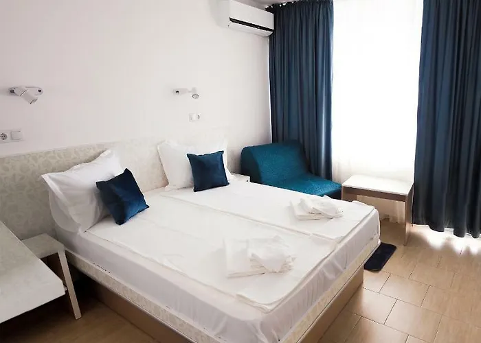 Hotel Carmen Azzuro 4*
