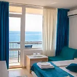 Carmen Azzuro Hotel
