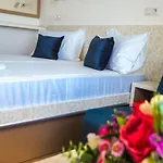 Carmen Azzuro Hotel