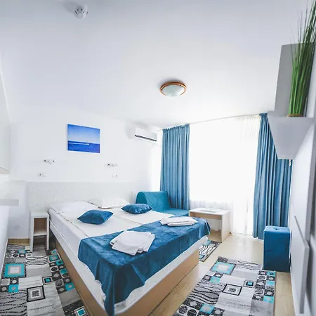 Carmen Azzuro 4*