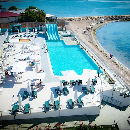 Carmen Azzuro Hotel 4*