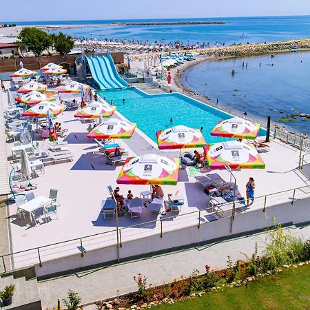 Carmen Azzuro Hotel 4*