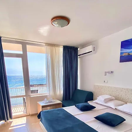 Hotel Carmen Azzuro