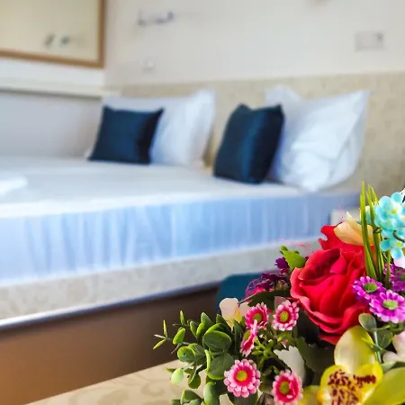 Carmen Azzuro Hotel 4*